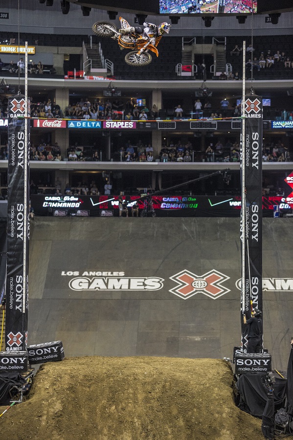 Ronnie lors des derniers XG avec un saut à 14,32 m ! © C.Van Hanja/ESPN