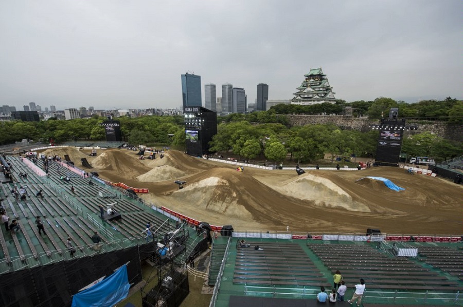 Le parc prend place dans un lieu exotique et somptueux... © Jason Halayko / Red Bull