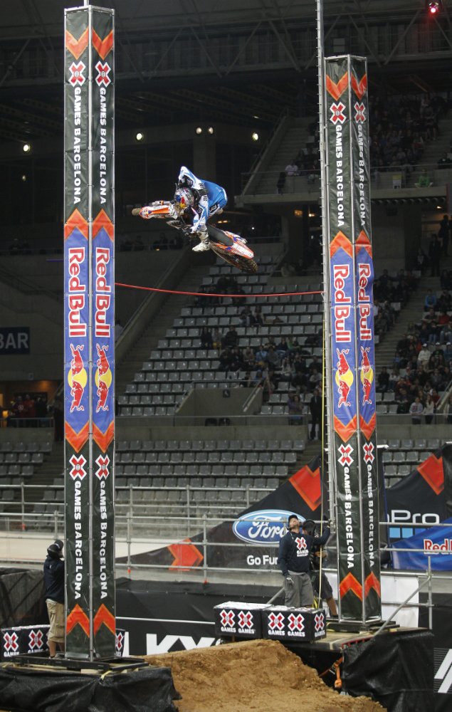 En whippant, Ronnie gagne plusieurs centimètres. © Quique Garcia / Red Bull 